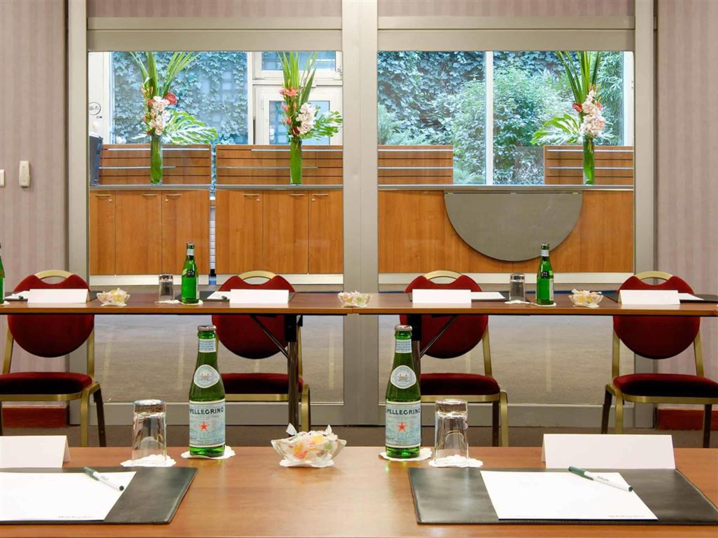 Mercure Paris 19 Philharmonie La Villette עסק תמונה